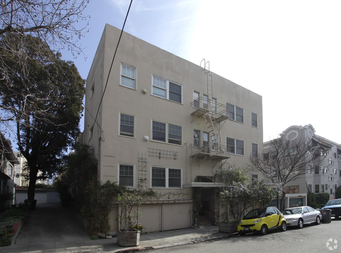 Building Photo - 438 Staten Ave