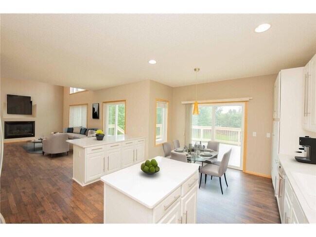 Foto del edificio - 9801 78th St S