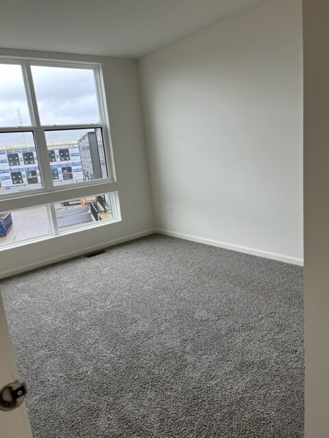 Building Photo - 2211 Parkside Dr