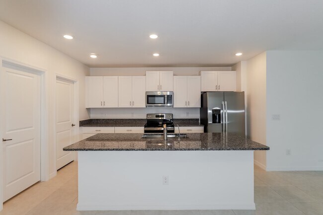 Building Photo - 11028 Radiant Shore Loop