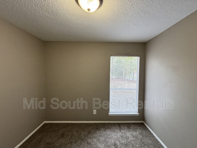 Building Photo - 13307 Quail Bend Dr