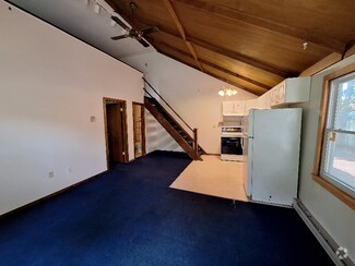 Building Photo - 1043 Columbia St