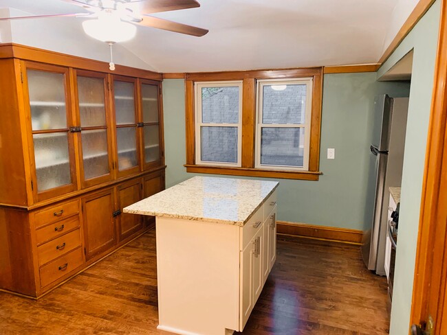 Building Photo - 2224 N 56th St