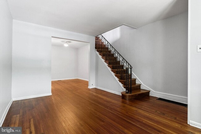 Building Photo - 2121 S 19th St