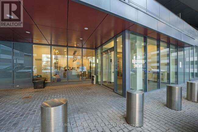 Building Photo - 20 Bruyeres Mews