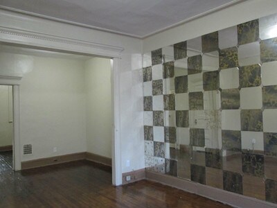 Foto del edificio - 154 Schenck Ave