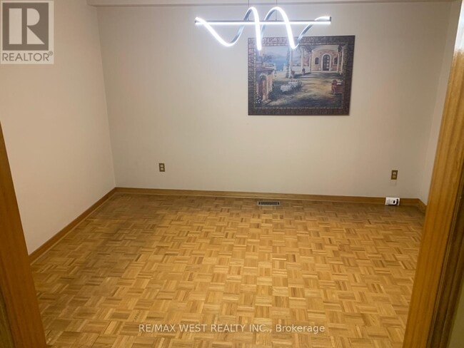 Building Photo - 18 David Dr