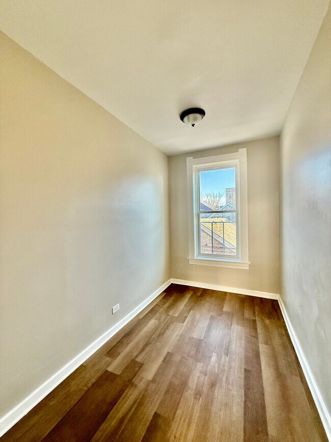 Foto del edificio - 1529 W 18th St