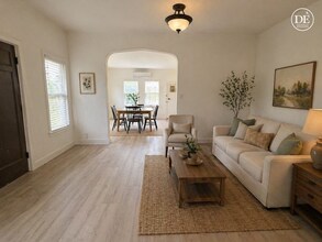 Building Photo - 211 N Vendome St