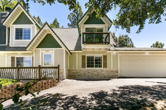 Building Photo - 1292 Aleutian Dr
