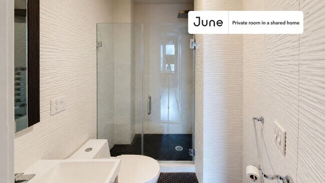 Foto del edificio - Room in Shared 3 bed/2 bath home