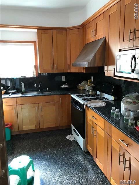 Foto del edificio - 142-33 59th Ave