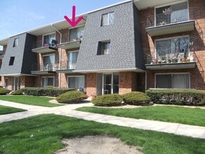 Building Photo - 10940 Keating Ave