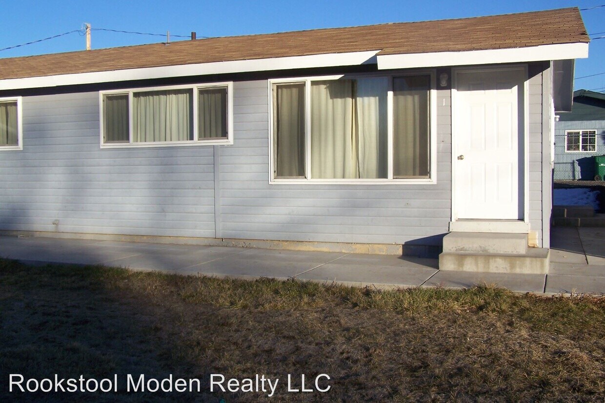 Primary Photo - 5883 Onyx Ave