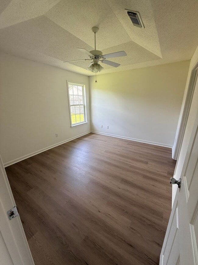Building Photo - Renovated home in the Brookwood/Vance area