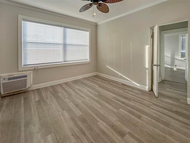 Foto del edificio - 408 Armada Rd