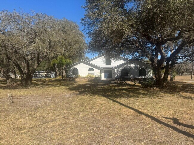 Building Photo - Beautiful Country Home on 1.76 Acres — No HOA, No Deed Restrictions!
