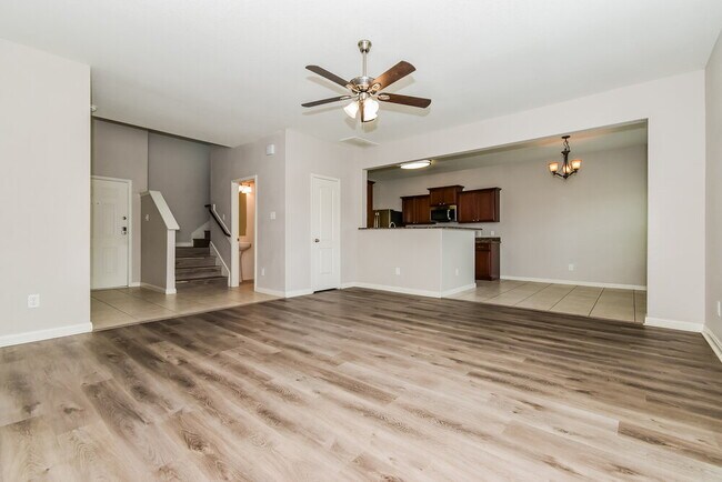 Foto del edificio - 146 Cottonwood Dr