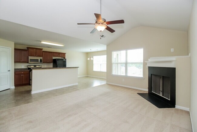 Building Photo - 315 Meadow Vista Ln