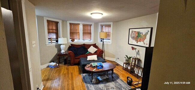 Foto del edificio - 3306 N Southport Ave