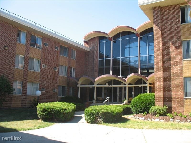Primary Photo - 2536 W Warnimont Ave
