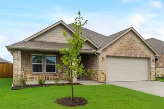 Building Photo - 808 Hardaway Ln