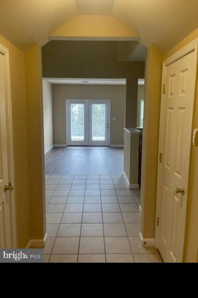 Building Photo - 333 Channing Dr