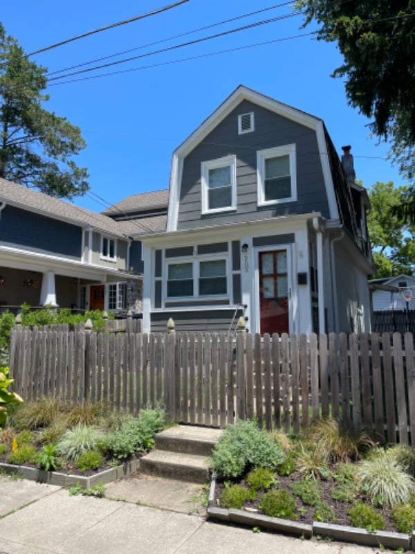 Building Photo - 203 Conway Ave