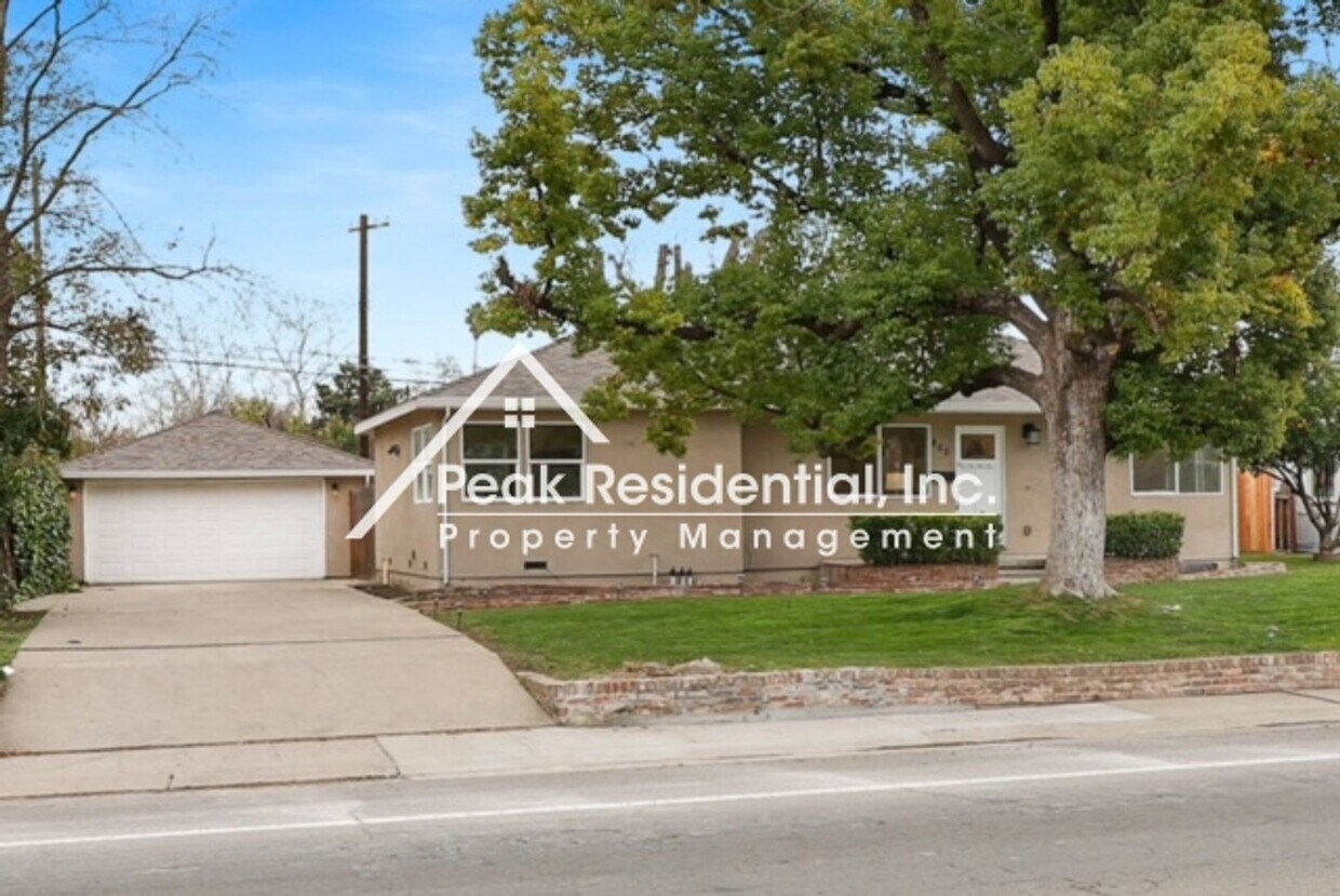 Primary Photo - Updated 3bd/2ba Arden Area Home with Detac...