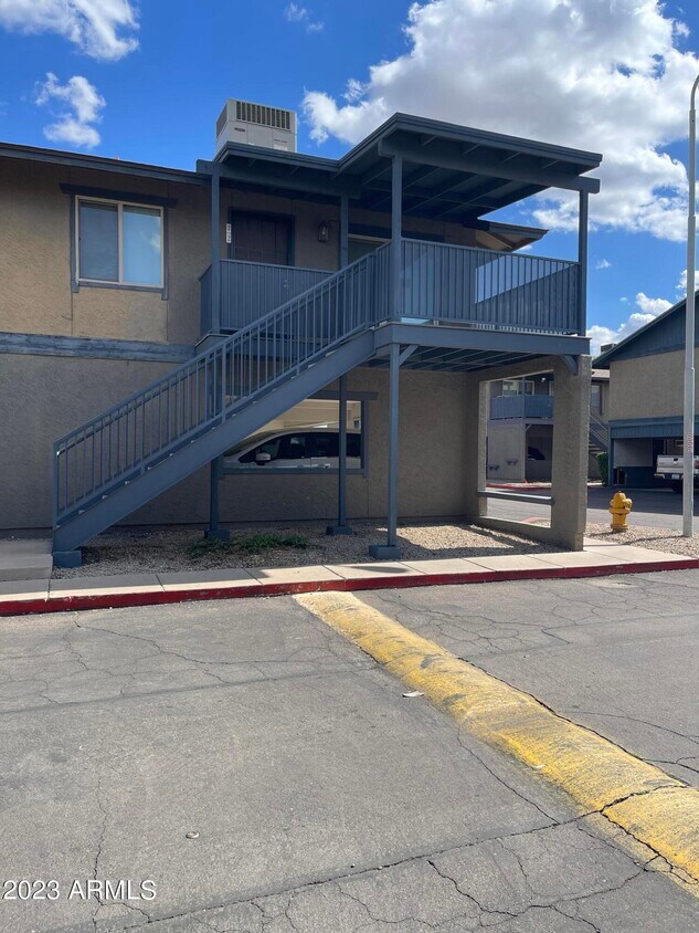 286 W Palomino Dr Unit 72, Chandler, AZ 85225 Room for Rent in