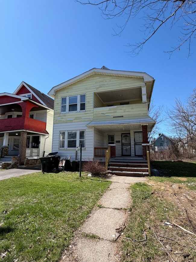 Building Photo - 3252 E 118th St