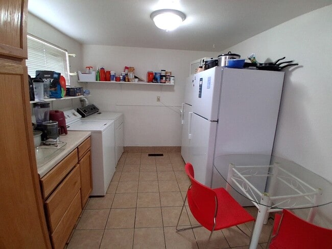 Building Photo - 778 N 600 E