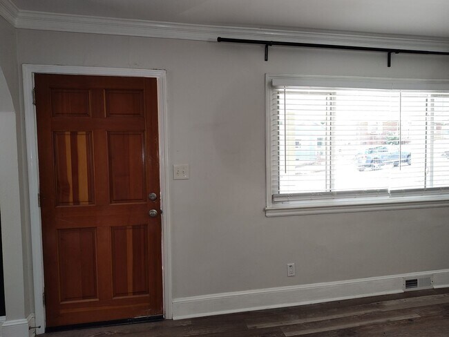 Foto del edificio - Move-in ready Ranch Style Home Located in ...