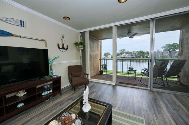 Foto del edificio - 12600 Melville Dr