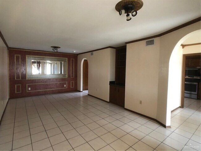 Building Photo - 34 Rose Ellen Dr