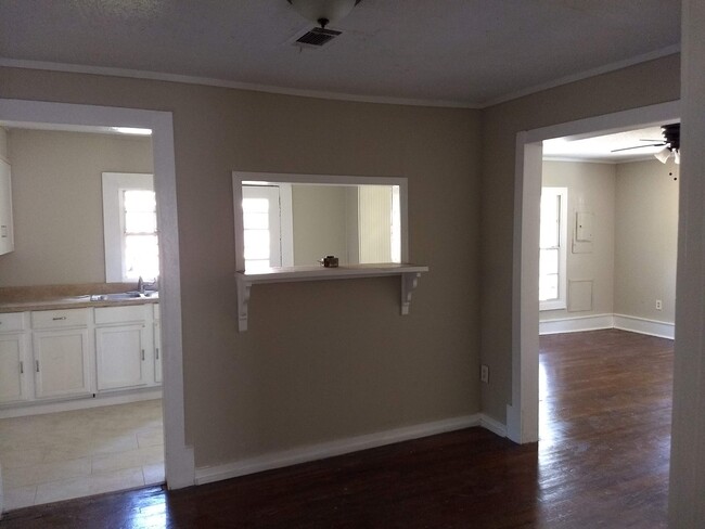 Photo - 481 Marianna St House