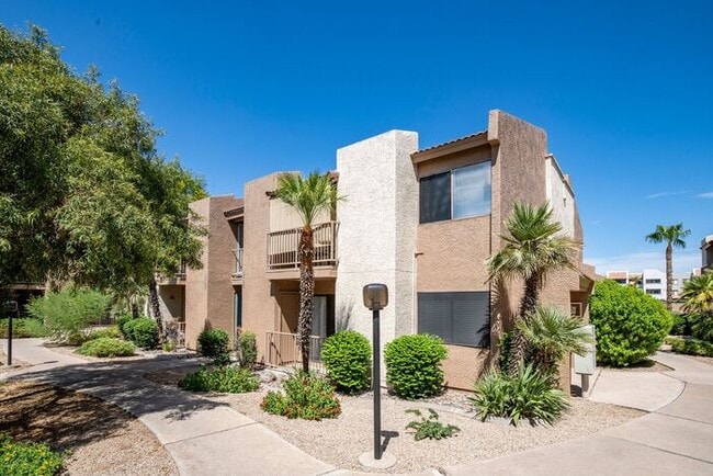 Building Photo - COMING SOON! Spacious 1 Bed 1 Bath Condo i...