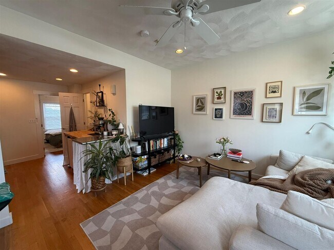 Foto del edificio - 300 Highland Ave