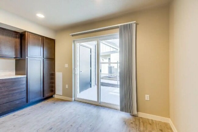 Foto del edificio - 8880 W Shellie Ln