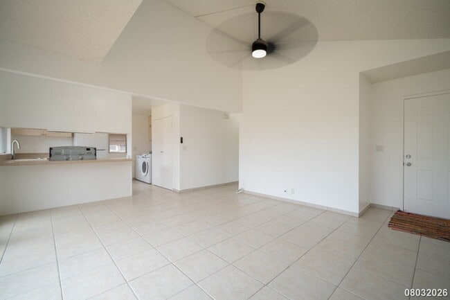 Building Photo - Available Now! 3 BD / 2 BA / 2 Car Garage Parking in Mililani
