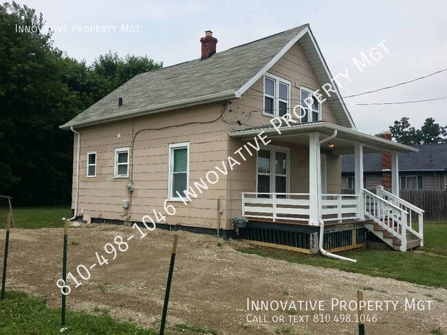Building Photo - 3012 S Grand Traverse St