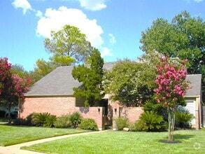 Building Photo - 2303 Cherry Bend Dr