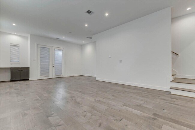 Foto del edificio - 5859 Dolores St