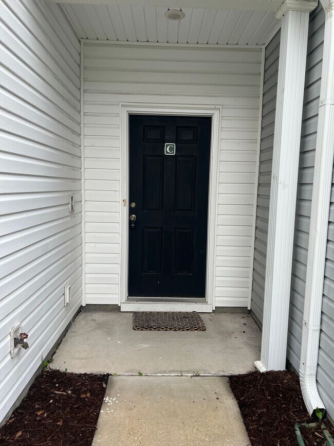 Foto del edificio - Spacious 3BR/3BA Townhome in Kiskadee Parke