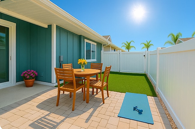 NSB backyard with yoga mat - Viva at New Smyrna Beach