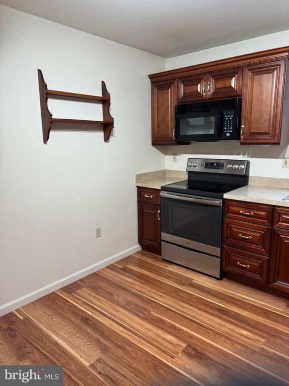 Foto del edificio - 108 Primrose Ln