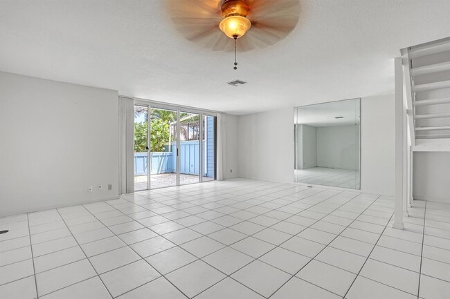 Building Photo - 604 Ocean Dunes Cir