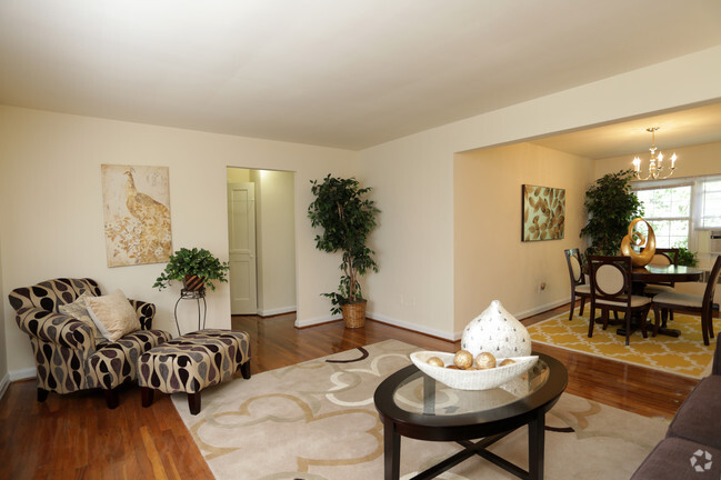 Fillmore Garden Apartments Rentals - Arlington, VA | Apartments.com