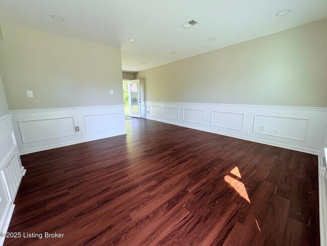 Foto del edificio - 10806 Milwaukee Way