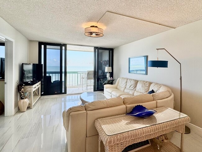 Foto del edificio - 9940 S Ocean Dr